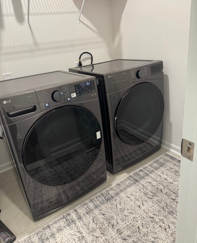 Building Photo - 5435 Shelly Lynn Dr