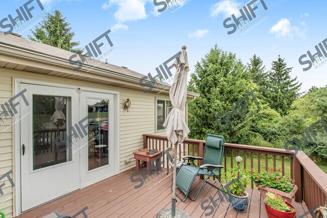 Building Photo - 2688 Walnut Hills Ct - 3 bedroom Kentwood ...