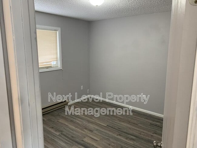 Building Photo - 171 Rosewood Dr