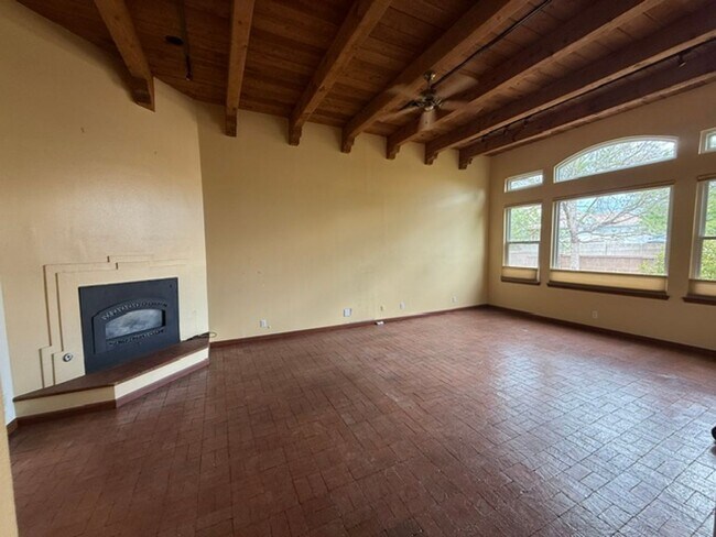 Building Photo - 6105 Carousal Ave NW