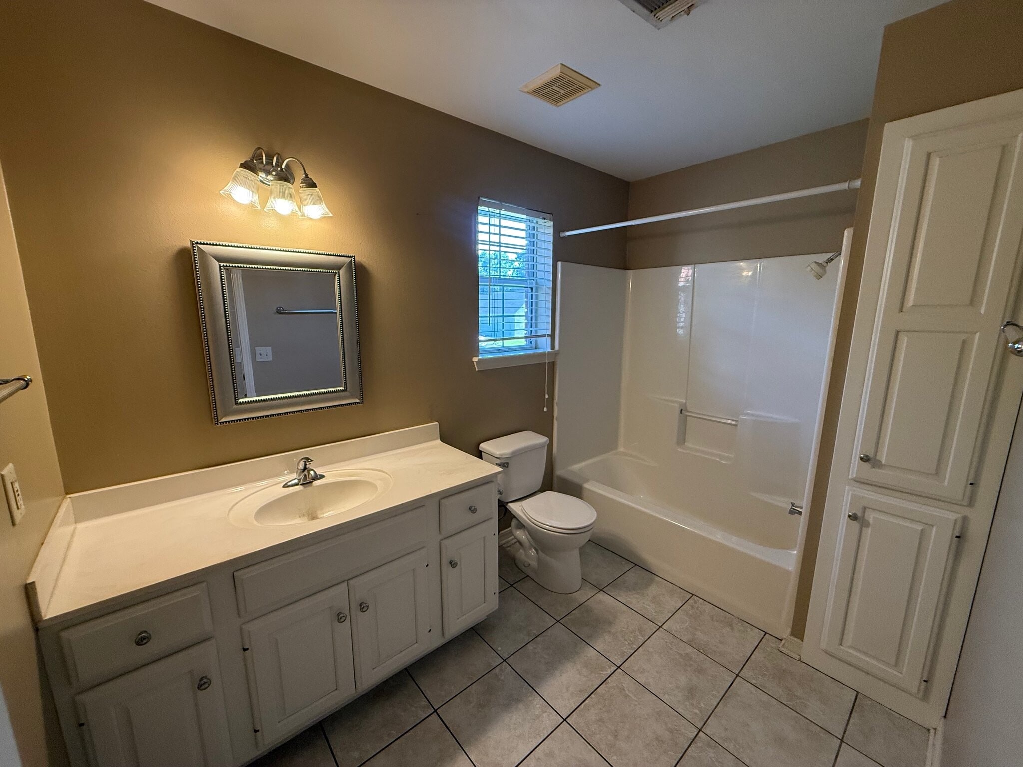 Building Photo - 4131 Tanya Cir