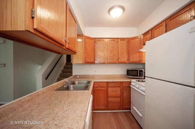 Building Photo - 1158 Inverrary Ln