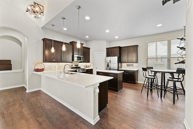Building Photo - 17040 Shy Leaf Ct