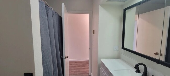 Building Photo - 110 Rimini Rd