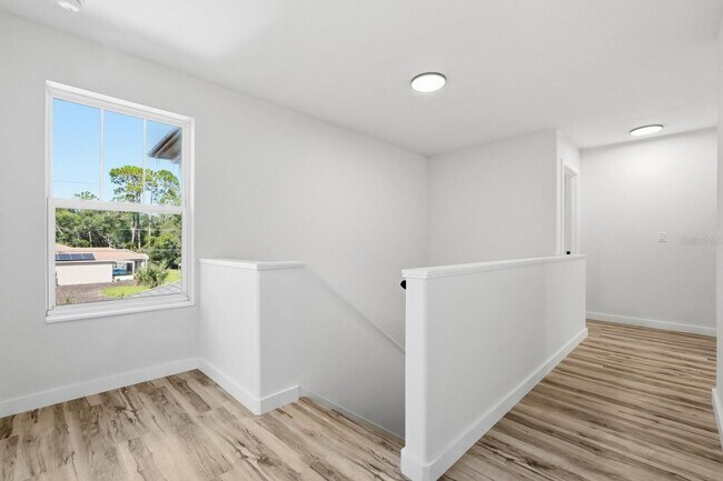 Building Photo - Brand New - 3 Bed 2.5 Bath Townhouse Palm Coast