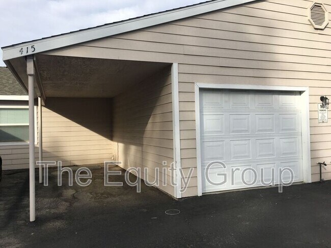 Building Photo - 415 N Park St