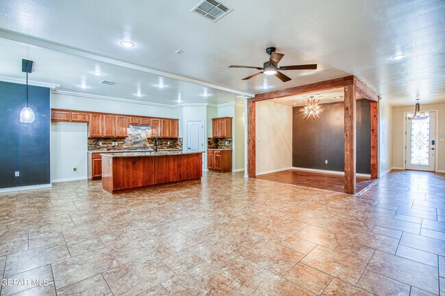 Building Photo - 13401 Emerald Pond Dr