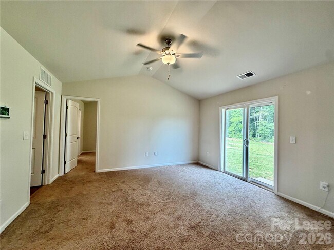 Building Photo - 3118 Maple Rdg Dr