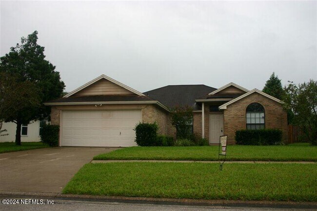 Building Photo - 13572 Lobo Ct