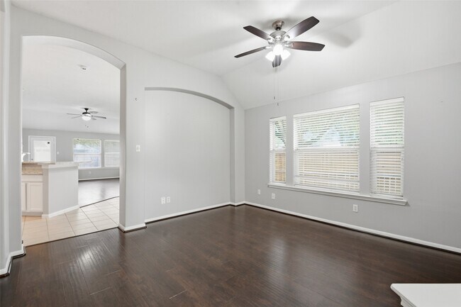 Building Photo - 24802 Sageford Ct