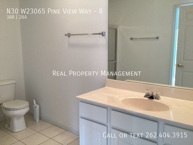 Building Photo - N30 W23065 Pine View Way-8
