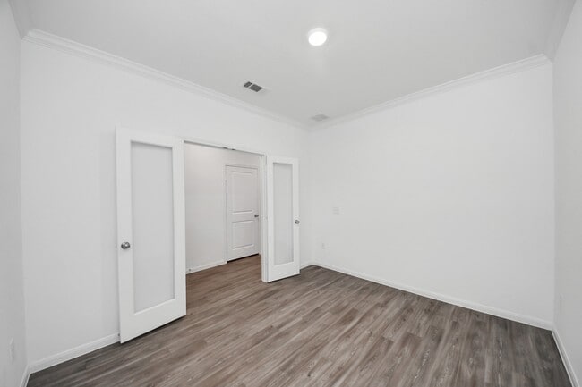 Building Photo - 1325 Grass Bnd Dr
