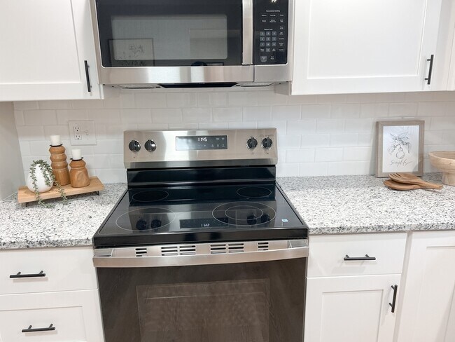 Building Photo - 7034 Rockhaven Pl