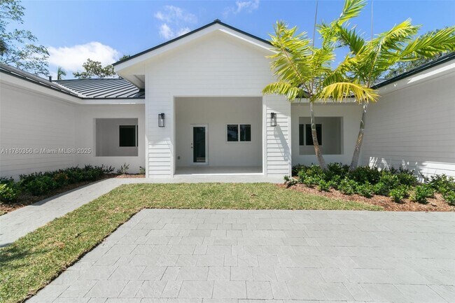 Building Photo - 4767 SW 87th Ct