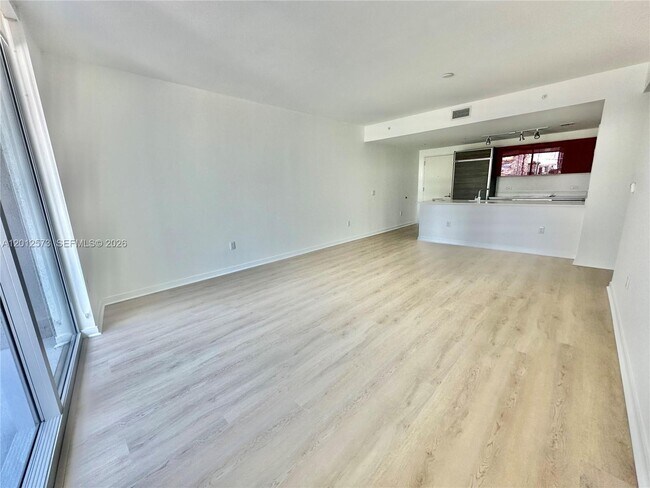 Building Photo - 1100 S Miami Ave