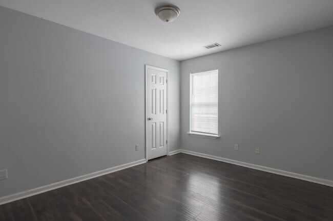 Building Photo - 1607 Ralph David Abernathy Blvd SW