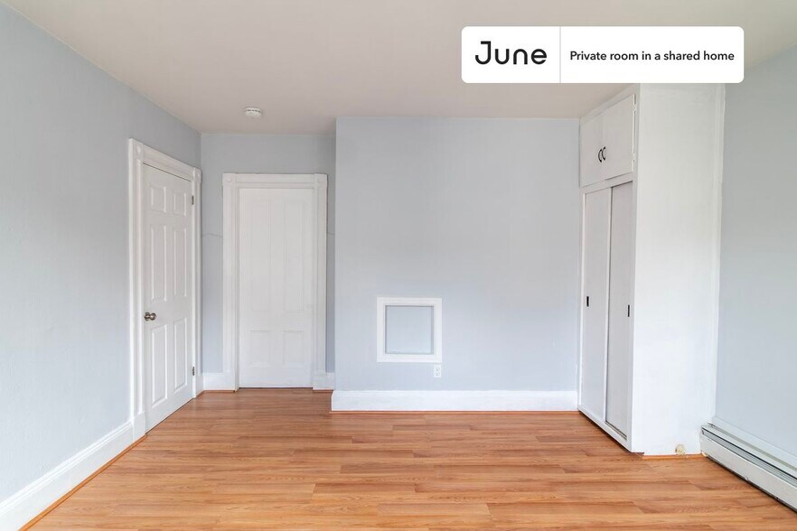 Building Photo - Room in Shared 3 bed/1 bath home