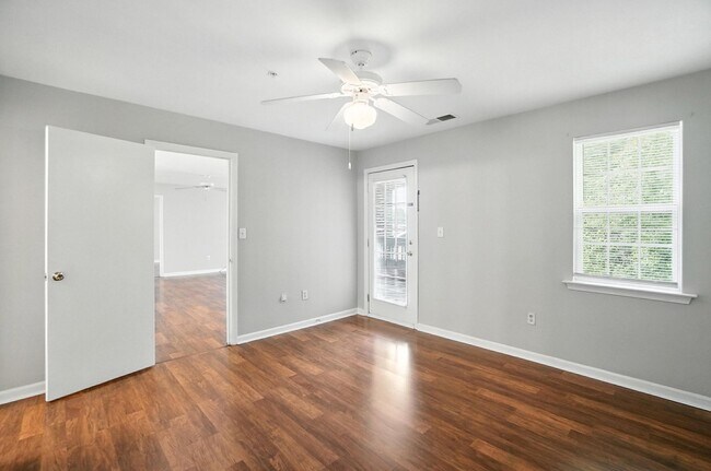 Building Photo - Minutes from UNCC Campus