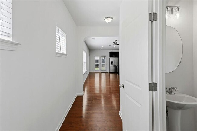 Building Photo - 2705 Avanti Way