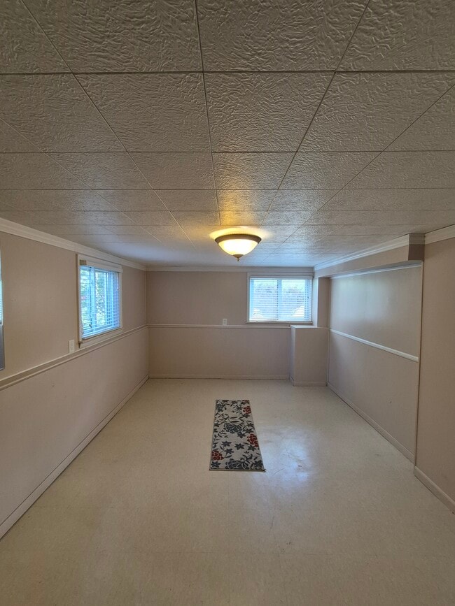 Building Photo - 33011 Lynx St