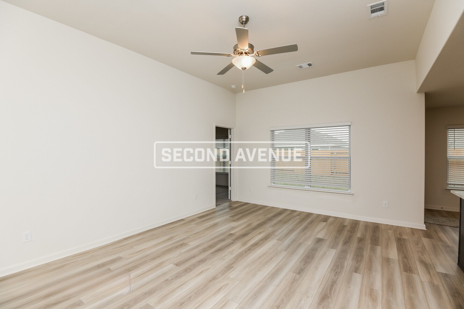 Building Photo - 1325 Woodwinds Dr