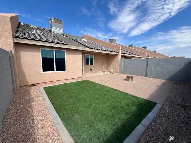 Building Photo - 3743 S Desert Sky Dr