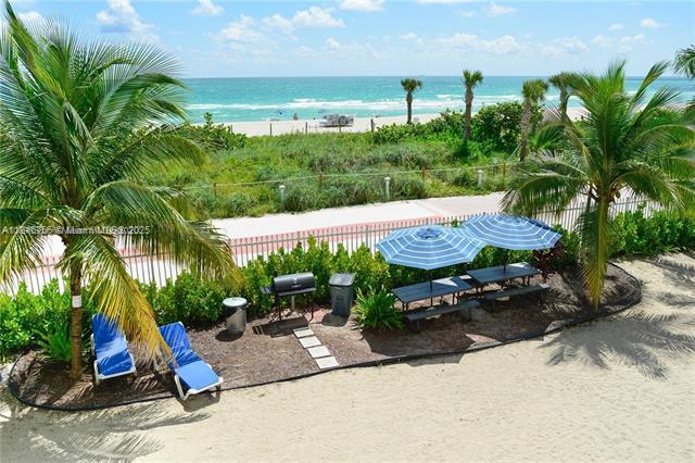 Building Photo - 6039 Collins Ave