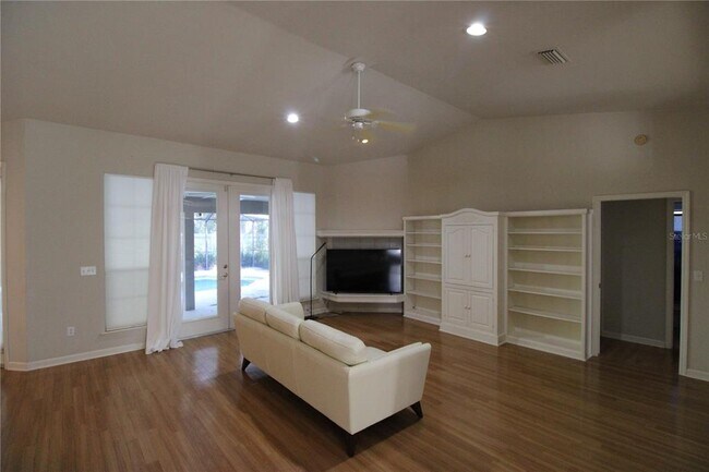 Building Photo - 5115 SW 105 Way