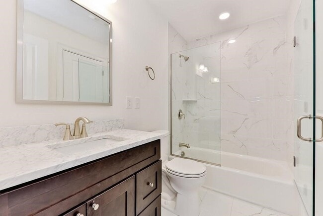 Building Photo - 44 W Eagle St