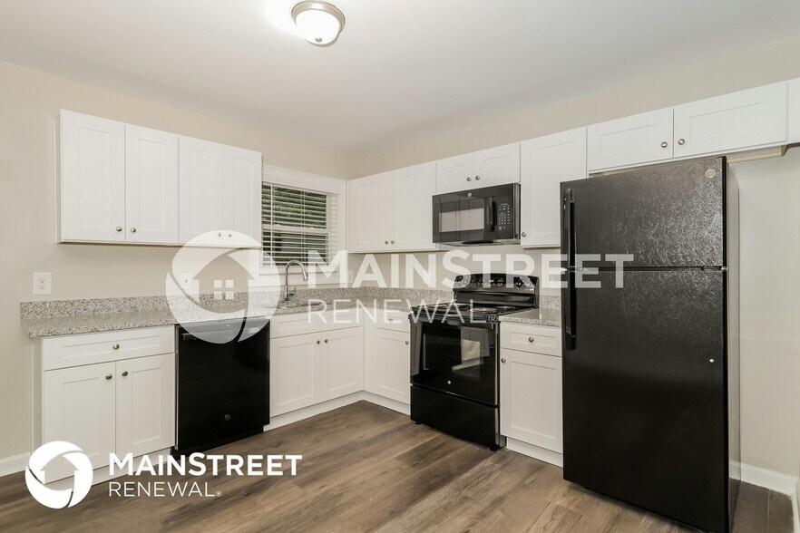 Building Photo - 66 Seminole Rd NE