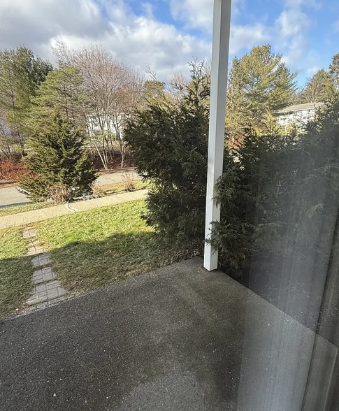 Building Photo - 838 State St