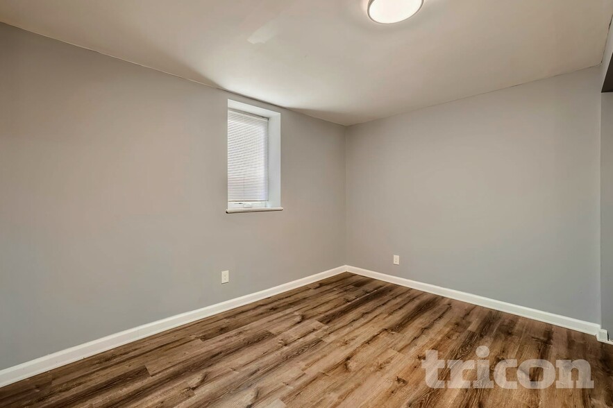 Building Photo - 820 Shenandoah Ln N