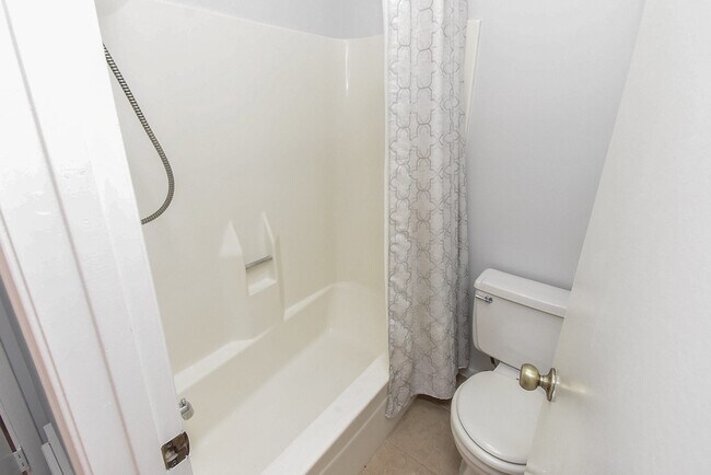 Building Photo - 22743 Red River Dr