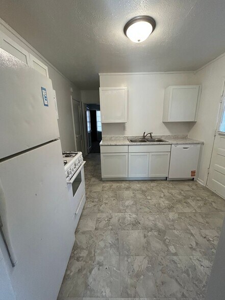 Building Photo - 502-524 S 15th Street