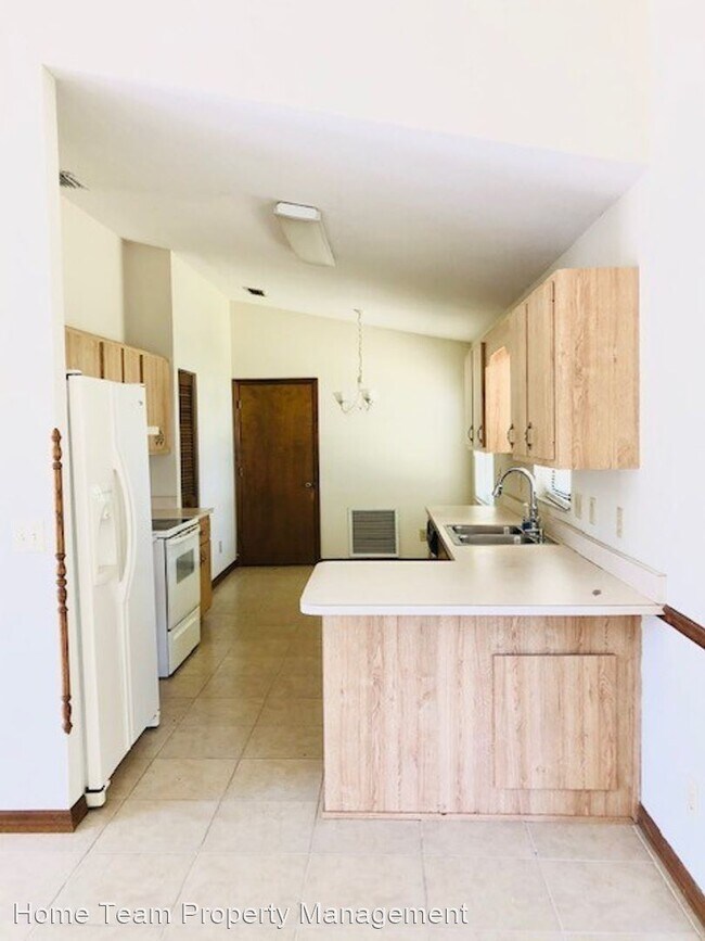Building Photo - 3 br, 2 bath House - 3809 SE 60th Street