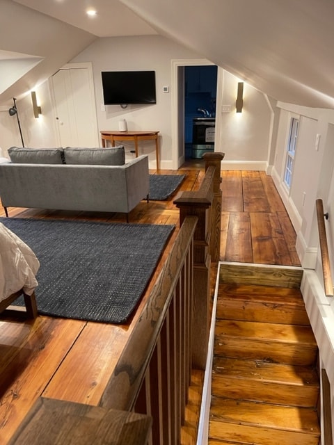 Building Photo - 7 Bedford St