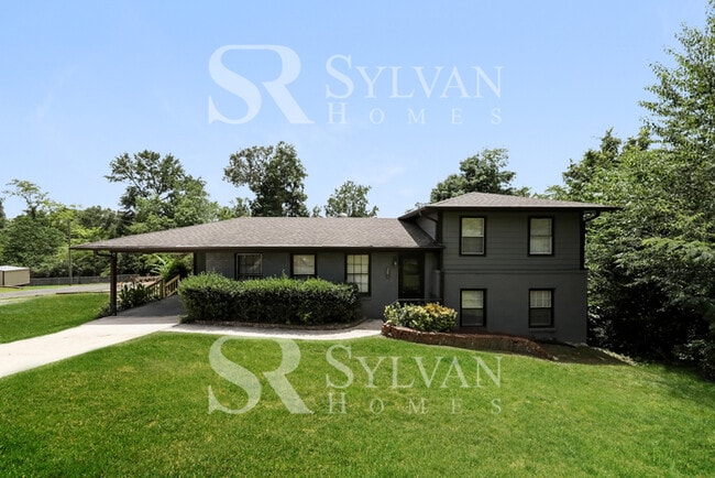 Primary Photo - Cute, cozy and comfortable