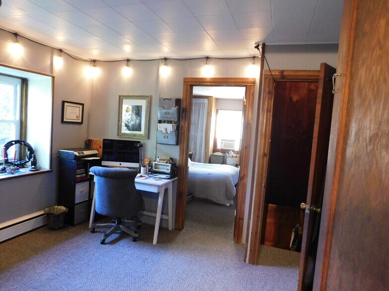 2nd Walk-Thru Bedroom/Office - 6906 Tollgate Rd