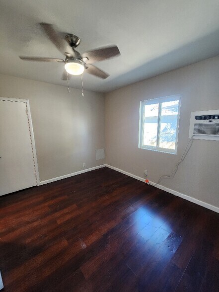 Building Photo - 2730 Lime St