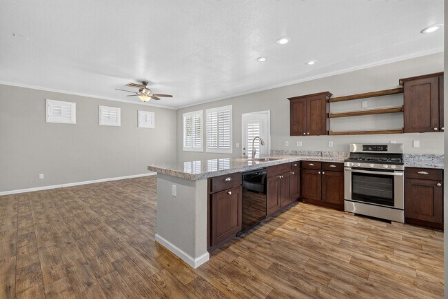 Building Photo - 6777 Wormwood Ln