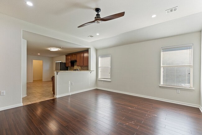 Building Photo - 10200 Lone Pine Ln