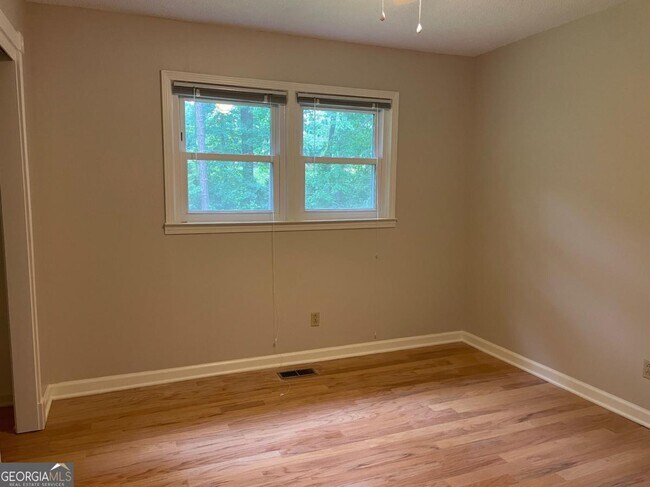 Building Photo - 3441 Brookhill Cir