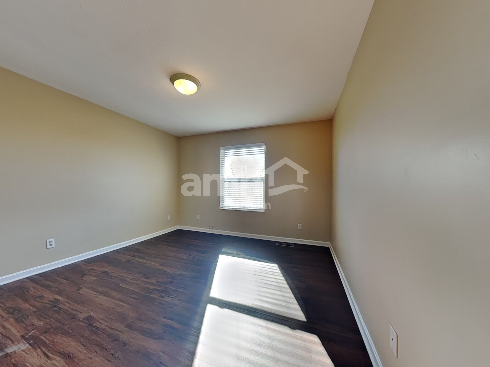 Building Photo - 8106 Logans Ridge Dr