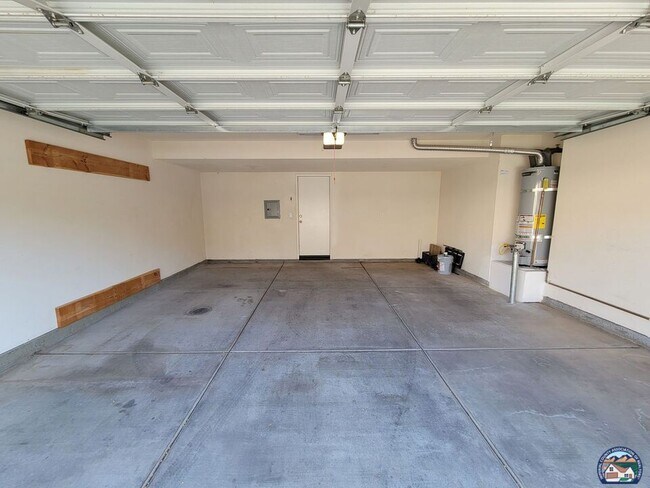 Building Photo - 642 Brewer Rd