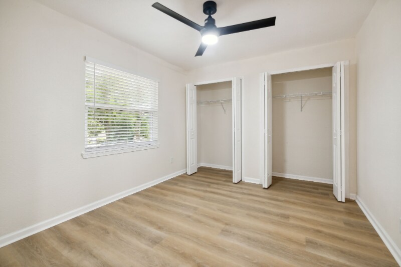 Building Photo - 2636 Sunnyside Dr