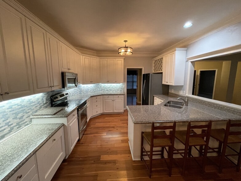 Building Photo - 16104 Epiphany Ct
