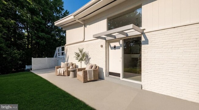 Building Photo - 10903 Beach Mill Rd