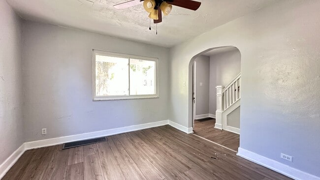Building Photo - Spacious 3-bed home in Midland, PA!