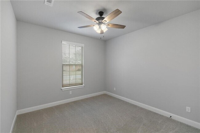 Building Photo - 292 Township Dr