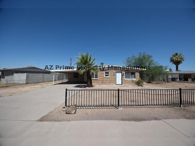 Building Photo - 2130 W Cortez St